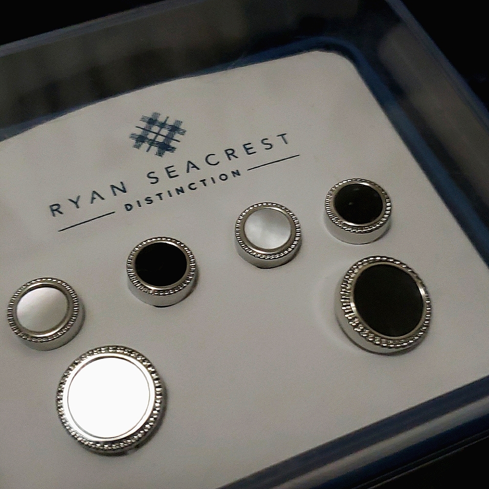 STYLISH CUFFLINKS FOR MEN